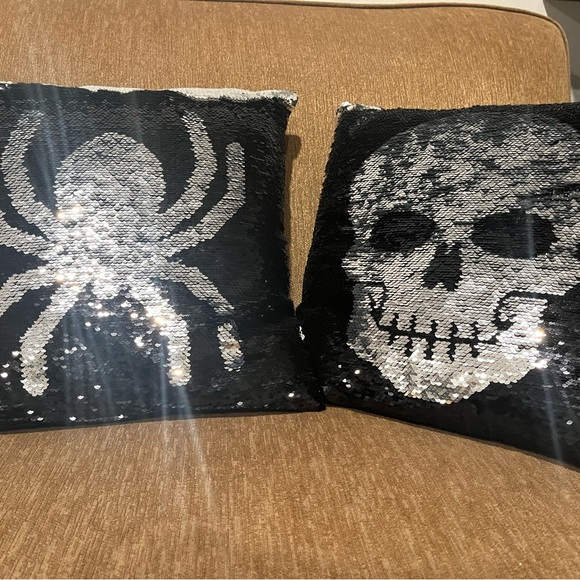 4 for $20 - set of 2 reversible sequin pillow covers - Picture 4 of 5